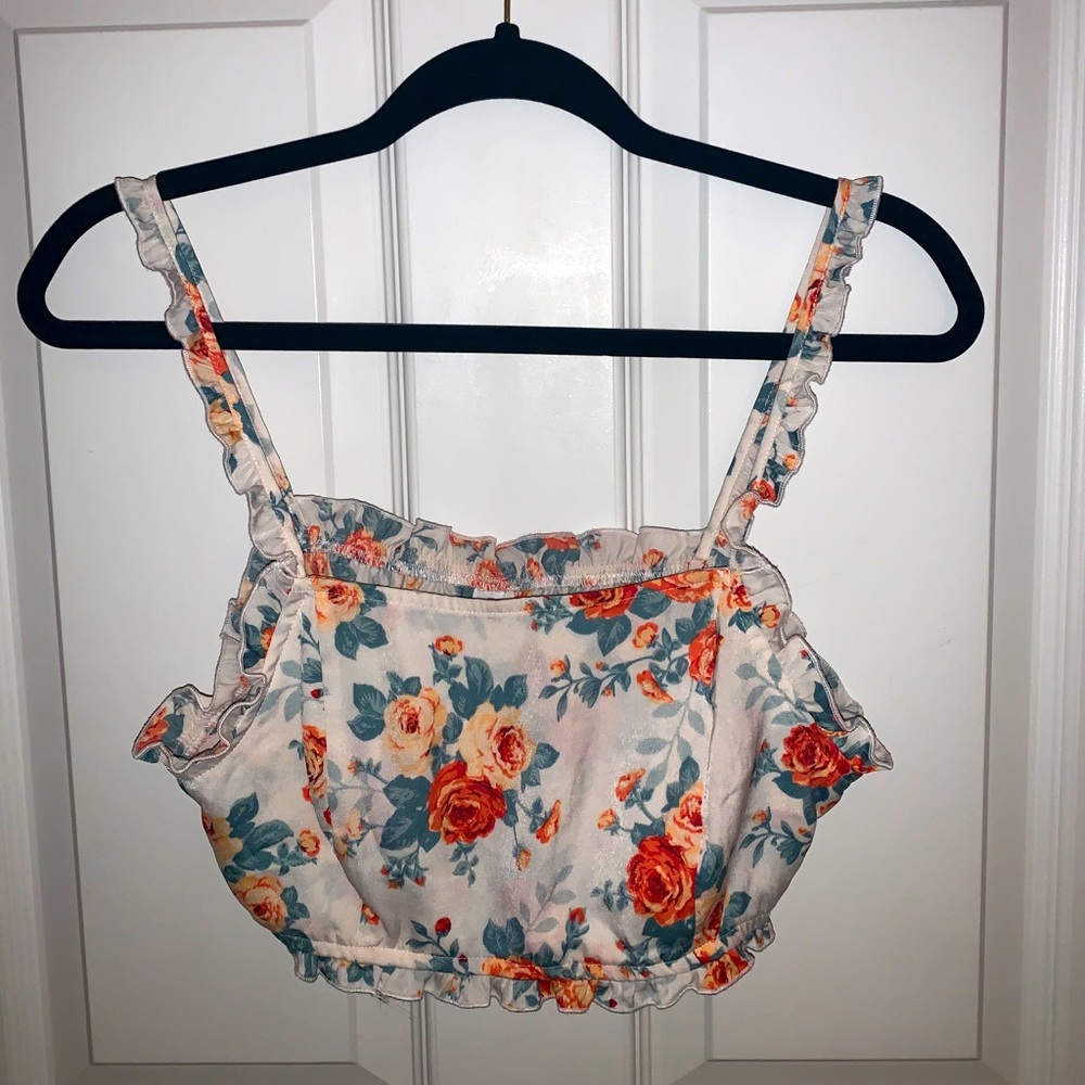 Cropped tank top floral print with ruffles